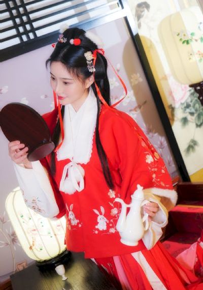 班长叫我去她家写作业_蓝光高清免费观看