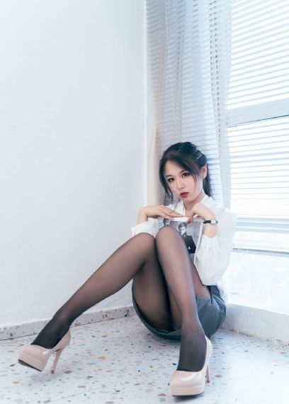教授的婬乱生活纯肉高H在线观看_高清高清免费观看
